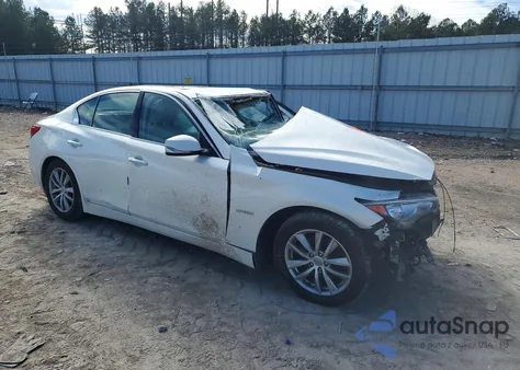 2015 Infiniti Q50 Hybrid Premium z USA, uszkodzony, nr VIN JN1AV7AP9FM790865